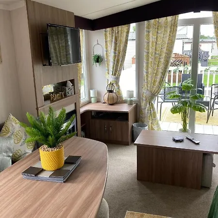 Caravan A114 Willow Grove - Flamingo Land Village Marton near Pickering