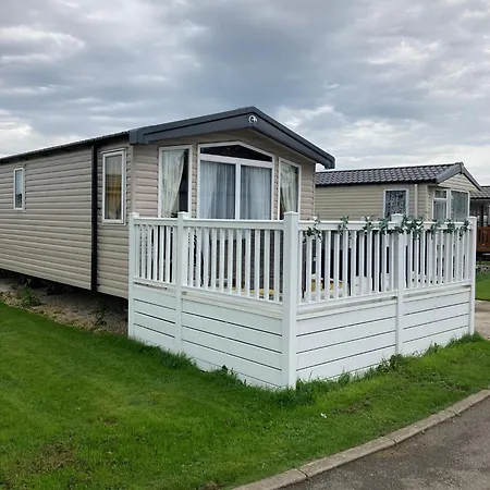 Caravan A114 Willow Grove - Flamingo Land Village Marton near Pickering
