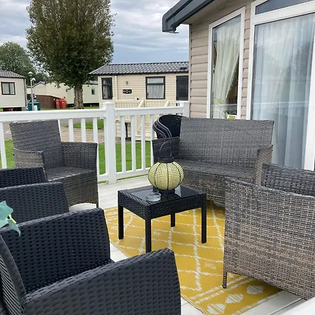 Caravan A114 Willow Grove - Flamingo Land Village Marton near Pickering