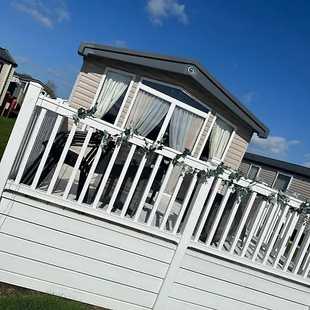 Caravan A114 Willow Grove - Flamingo Land Village *