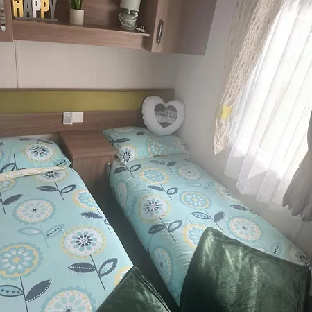 Caravan A114 Willow Grove - Flamingo Land Village Marton near Pickering